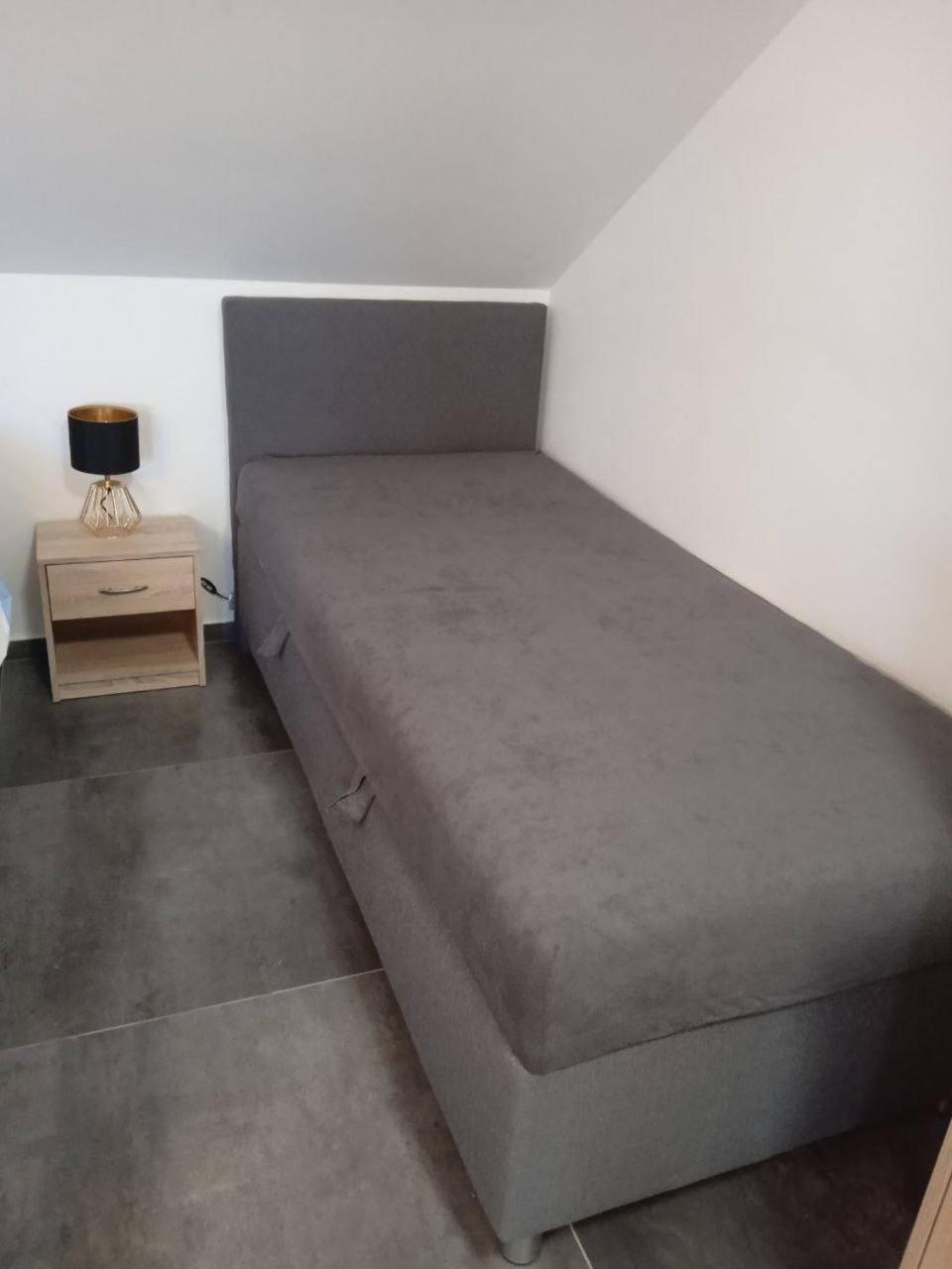 Merunky Pod Palavou Apartment Sakvice